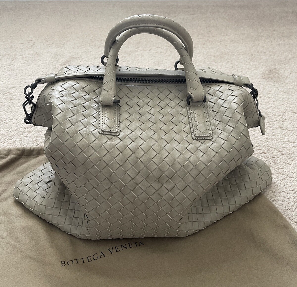 Bottega Veneta Woven Zip Shoulder Bags for Women for sale | eBay Bottega Veneta Woven Zip Shoulder Bags for Women for sale | eBay