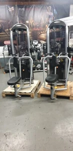 1x Matrix Aura Diverging Sitzreihe kommerzielles Fitnessgerät - Bild 1 von 23