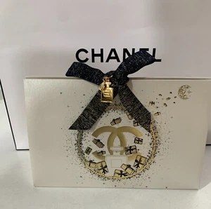CHANEL CHARM PANDENT CC Logo Perfume Bottle with Gift Bag - Picture 1 of 7