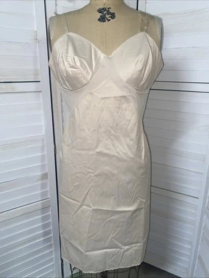 Винтажный Vanity Fair голая полный скольжения трико нейлона кружева отделки размер 38 сделано в США - Изображение 1 из 4