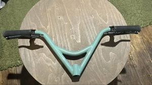 Are Ouver Handle - Picture 1 of 4