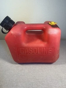 Vintage BLITZ 1-Gallon 4 Oz Gas Can clean! nice! pre-ban vented USA - Picture 1 of 5