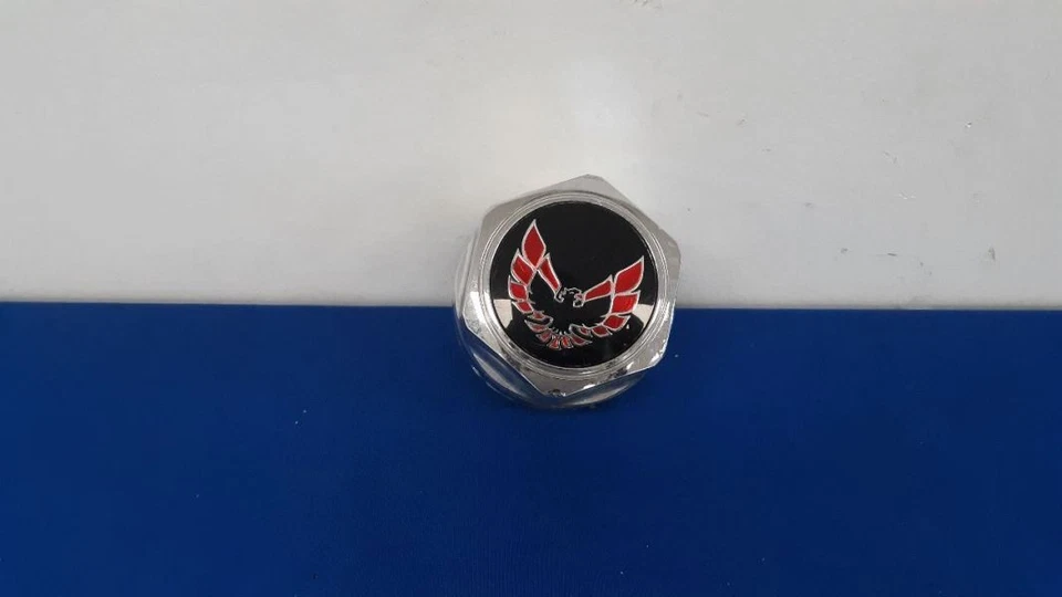 1981 PONTIAC TRANS AM SNOWFLAKE CENTER CAP WITH RED CENTER Foto 1 de 4