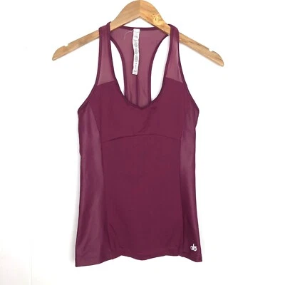 Camiseta sin mangas ALO Yoga Rib Support con sujetador de estante en Borgoña talla XSmall Foto 1 de 4