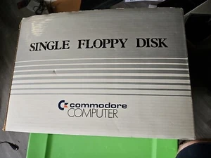 Unità floppy disk Commodore 1541 5,25" - non testata - Foto 1 di 4