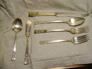 ORIGINAL 1936 Silver Plate Flatware - Oneida Community Plate Coronation Pattern - Picture 1 of 4