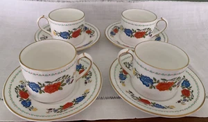 Aynsley "FAMILLE ROSE" Inglaterra ~ Juego de 4~ Tazas y Platillos ~ 2 1/4" de Alto - Imagen 1 de 4