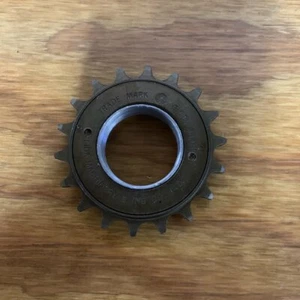 BICICLETTA BMX VECCHIA SCUOLA VINTAGE RUOTA LIBERA MONOVELOCITÀ INGRANAGGIO 18 DENTI NOS - Foto 1 di 6