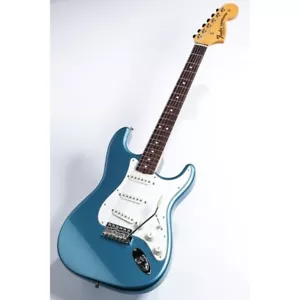 Fender FSR Made in Japan Traditional Late 60s Stratocaster Lake Placid Blue - Picture 1 of 15