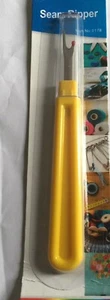 Stitch Ripper 1 piece sewing craft useful seam remover metal head plastic handle - Foto 1 di 4