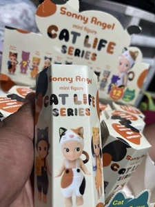 Sonny Angel Cat Life Series Mini Figure Hippers - Picture 1 of 2