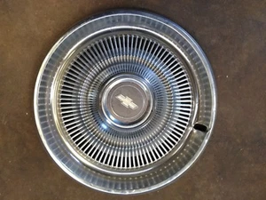 70 - 75 Chevrolet Wheel Cover Hubcap 15" GM OEM 03968761 - Bild 1 von 2