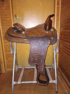 Vintage Crates 2308 Western Saddle 15" Semi QH Bars Barely Used Made In Mid 80s - Image 1 of 4
