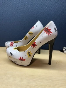 Chinese Laundry, Comic Strip High Heels. - Picture 1 of 7