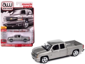 2006 CHEVROLET SILVERADO SS PICKUP ARGENTO BETULLA 1/64 AUTO WORLD 6462-AWSP163 A - Foto 1 di 1