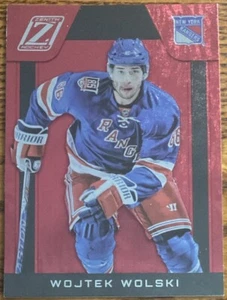 2010-11 Zenith Red Hot Wojtek Wolski #66 New York Rangers - Picture 1 of 2