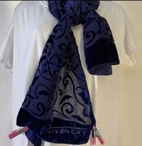 GIVENCHY RARE VINTAGE VELOUR SCARF AUTHENTIC - Picture 1 of 8