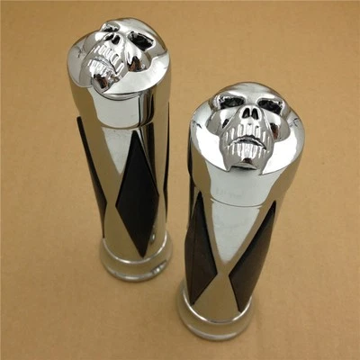 Empuñadura Skull Diamon de 1 pulgada para Yamaha V-Star Road Star Royal Star Foto 1 de 4
