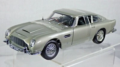 AutoArt 1 18 Aston Martin DB5 James Bond 007 Silver Birch Model Car Sean Connery — 第 1/4 张图片