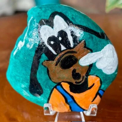 Arte exterior pintado a mano roca/piedra coleccionable "Funny Plutón" decoración de jardín Foto 1 de 4