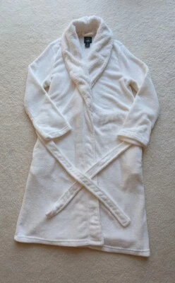 Laura Ashley Women's White Fleece Robe Size Medium EUC - Изображение 1 из 4