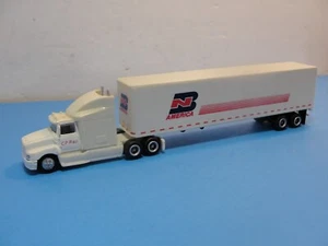 Vintage CP TRAIL N AMERICA 1995 Road Champs Trailer Truck Ford Aeromax 120 - Picture 1 of 7