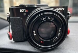 Appareil photo numérique Sony Cyber-shot DSC-RX1R - pour pièces seulement