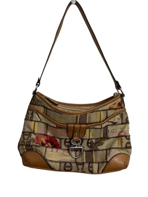 Bolso de hombro floral con retazos con logotipo de Etienne Aignier Foto 1 de 4