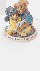 Figuras Boyds Bears Bear Stone FireFighter Jim y Kurtis 2E/3557 3 pulgadas - Imagen 1 de 17