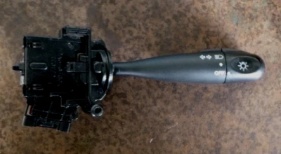 Interruptor de faros indicadores Suzuki Swift EZ 05-8/10 Foto 1 de 3