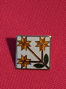 Pin de solapa esmaltada Quilters - Imagen 1 de 3