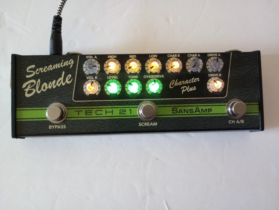 Tech 21 SansAmp Character Series Screaming Blonde w Original Power Supply  - Image 1 of 4