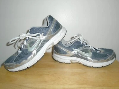 Zapatos deportivos para correr Nike para mujer talla 6,5 Foto 1 de 4