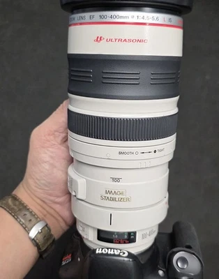 Canon EF 100-400mm F/ 4.5-5.6L IS USM Lens with Eos Rebel T2i - Image 1 of 4