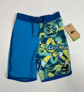 NEW Quicksilver Youth Boys Blue Print Swimsuit Size 5 - Picture 1 of 2