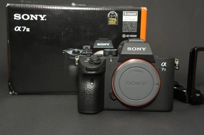 Sony A7 III – Top Zustand, nur 2.934 Auslösungen, OVP & Rechnung 11.10.2024 - Bild 1 von 4