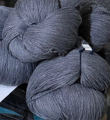 100% Schafwolle Strickgarn gefärbt dunkelgraublau  (30,00€/1kg) - Bild 1 von 2