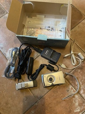 Fotocamera digitale Canon Ixus wireless 5.0  - Immagine 1 di 4