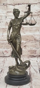 Statua scultura bronzo cieca signora della giustizia bilancia avvocato avvocato ufficio - Foto 1 di 10