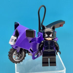 LEGO Batman Catwoman Purple Lipstick Mini figure (with motorcycle) sh0006 6858 - Picture 1 of 9