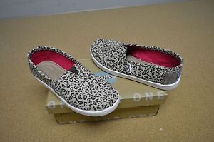 New in Box Toms Girl's Toddler Classic Metallic Leopard Slip On Flats