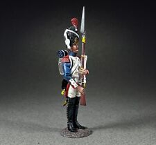 BRITAINS NAPOLEONIC FRENCH 36200 FRENCH IMPERIAL GUARD PRESENT ARMS