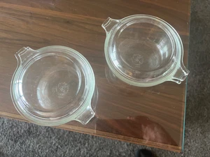 Mini cazuela redonda con tapas 2 PYREX 018 vintage EE. UU. 10 oz 6" - Imagen 1 de 7