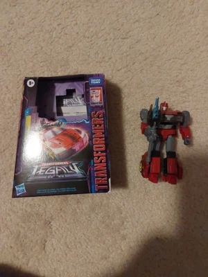 Transformers Legacy Prime Universe Knock-Out Complete Set with Instructions - Image 1 of 4