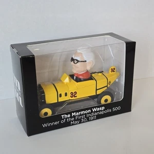 Coche Warren Buffett 2025 Berkshire Hathaway exclusivo avispa marmón 1911 NUEVO - Imagen 1 de 5