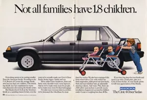 Honda Civic 1985 sedán coche vehículo 2 páginas revista anuncio - Imagen 1 de 1