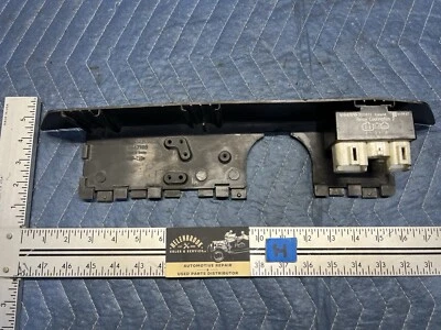 Volvo V70R V70 S70 1998-2000 cubierta de ventilador superior radiador y relé de ventilador OEM #4038E Foto 1 de 4