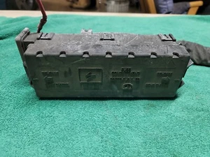 Fuse Box Engine Fits 05-07 FIVE HUNDRED 157143. S51 - Picture 1 of 3