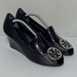 Tory Burch Peep Toe Sally Wedge Pumps Black Pebbled Leather Shoes Women's 11 - Picture 1 of 12
