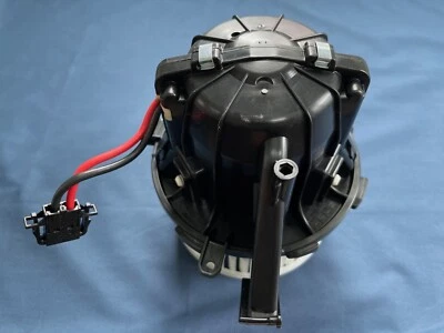 2009 2010 2011 2012 Audi A4 A5 B8 - Blower Motor Fan Genuine 8K1820021 - Image 1 of 4